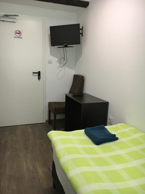 Pension Haus Baron 2 Friedrichsfeld Edingen-Neckarhausen المظهر الخارجي الصورة