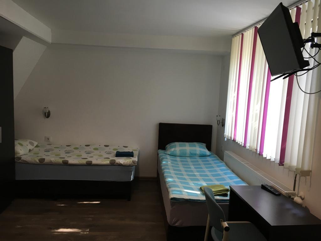 Pension Haus Baron 2 Friedrichsfeld Edingen-Neckarhausen المظهر الخارجي الصورة